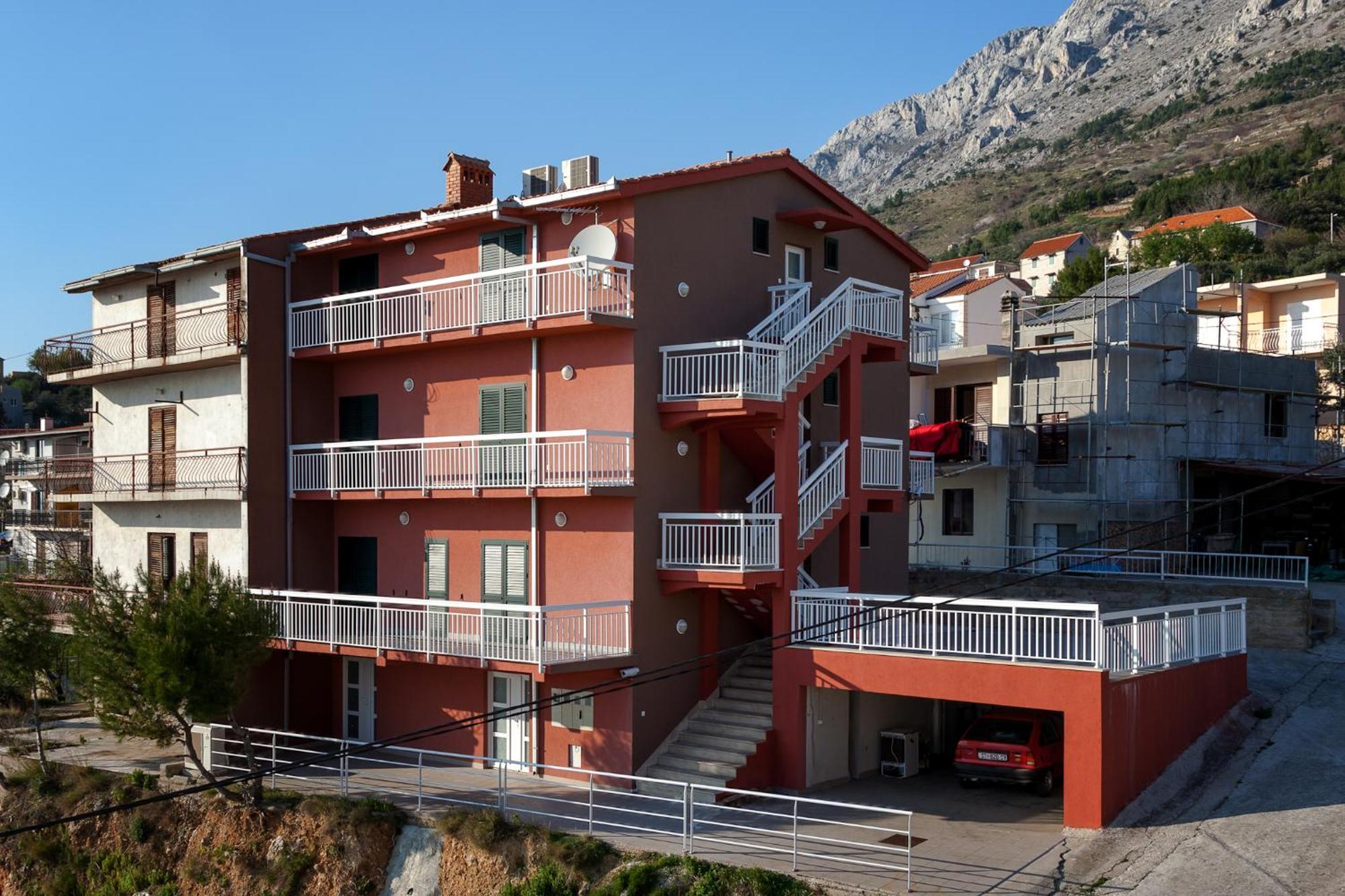 Apartments Toni Omiš Екстериор снимка